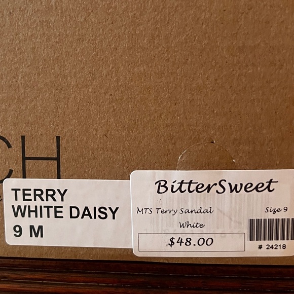 Women’s Size 9M sandals, 3 inch heels - Picture 4 of 5